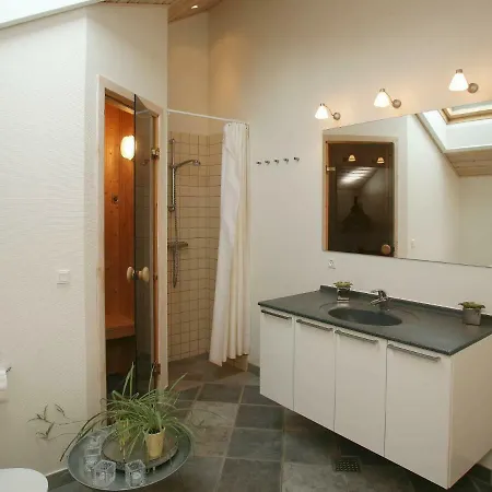 Four-bedroom Holiday In 2 別荘 *