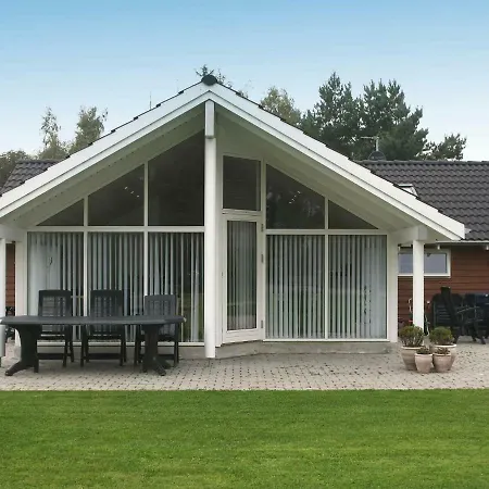 別荘 Four-bedroom Holiday In 2